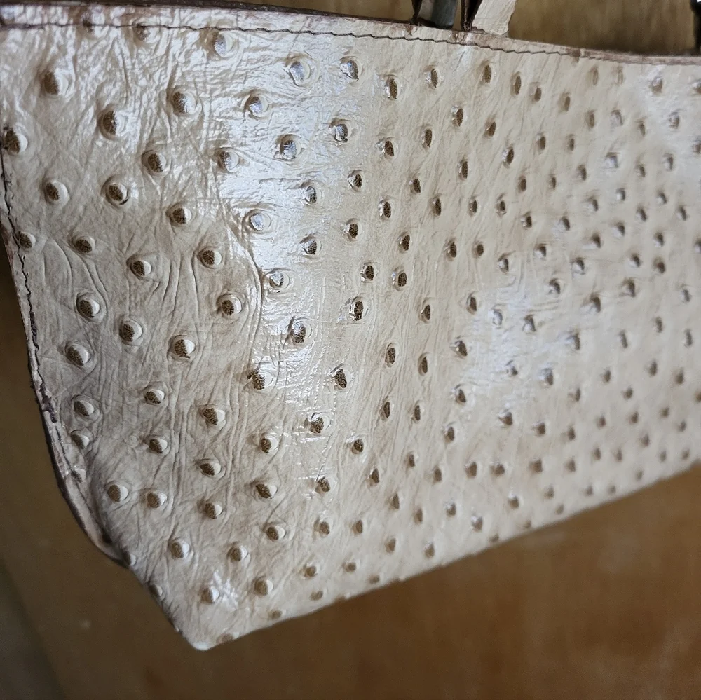 Maya Moon Handcrafted One-of-a-Kind Ostrich Handbag With Bamboo Handles. - Picture 12 of 16